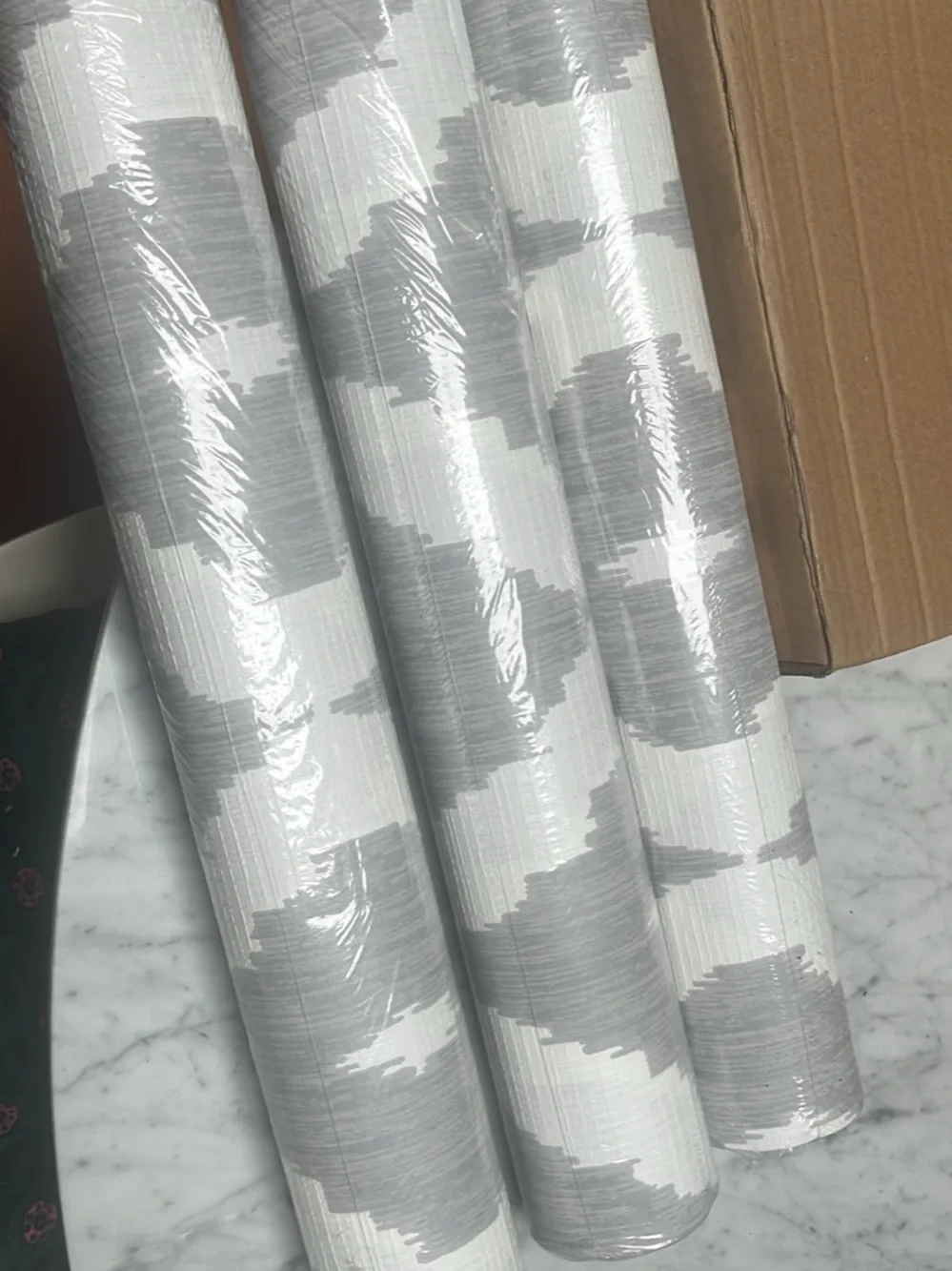 Ikat design grey and white Wallpaper Roll